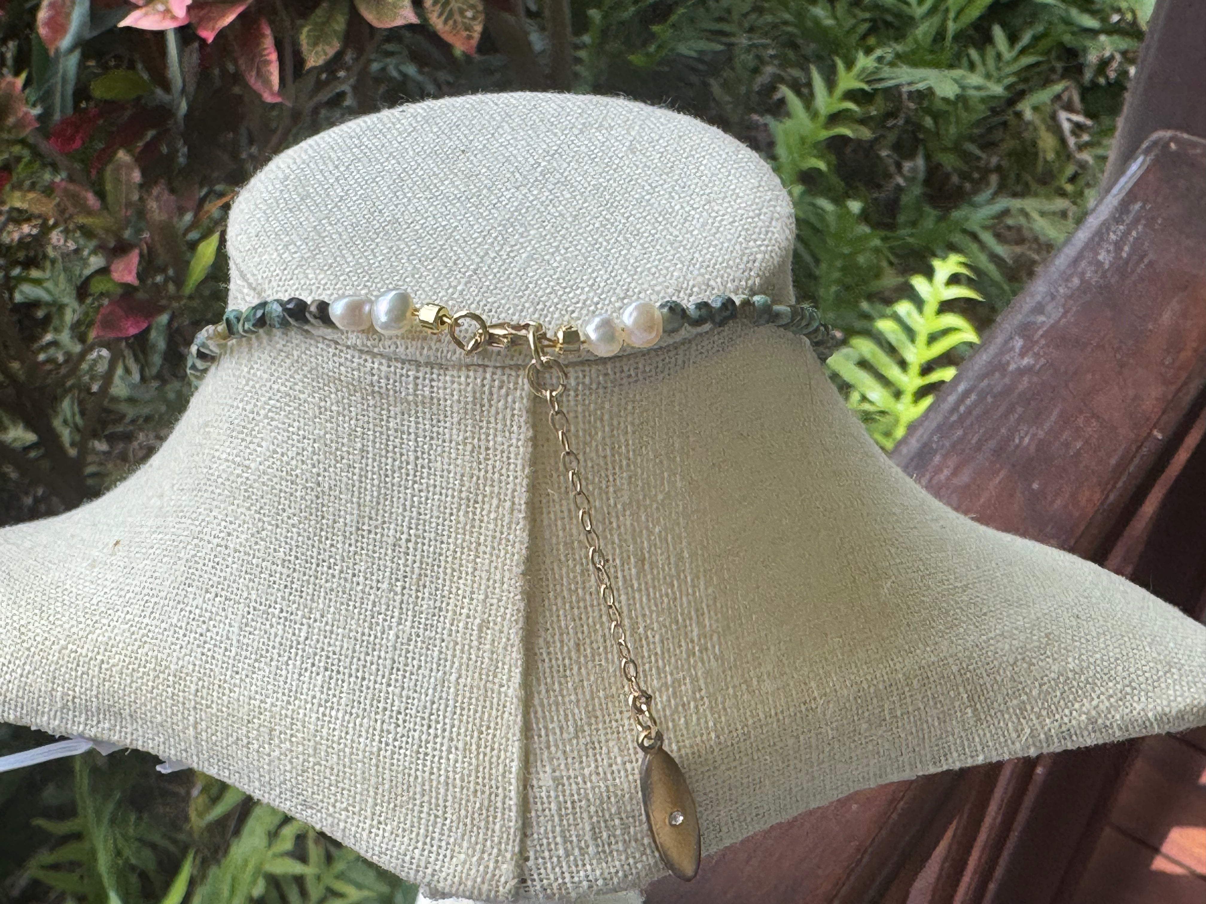 💙Original design Gemstone Lei with 4 different gemstones and single sunrise shell