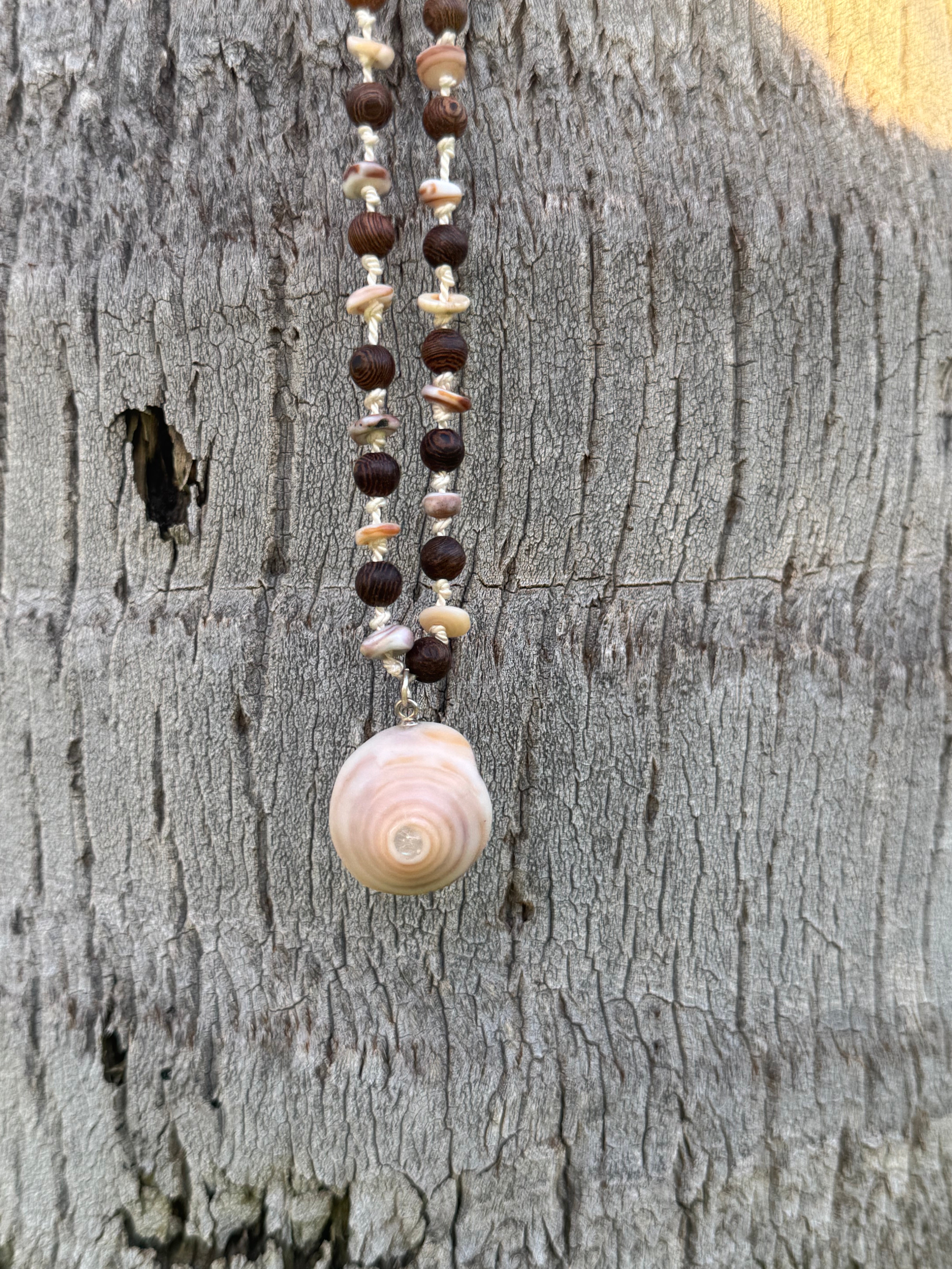 Mālā-like loves Moonstone Pu·ka /ˈpo͞okə