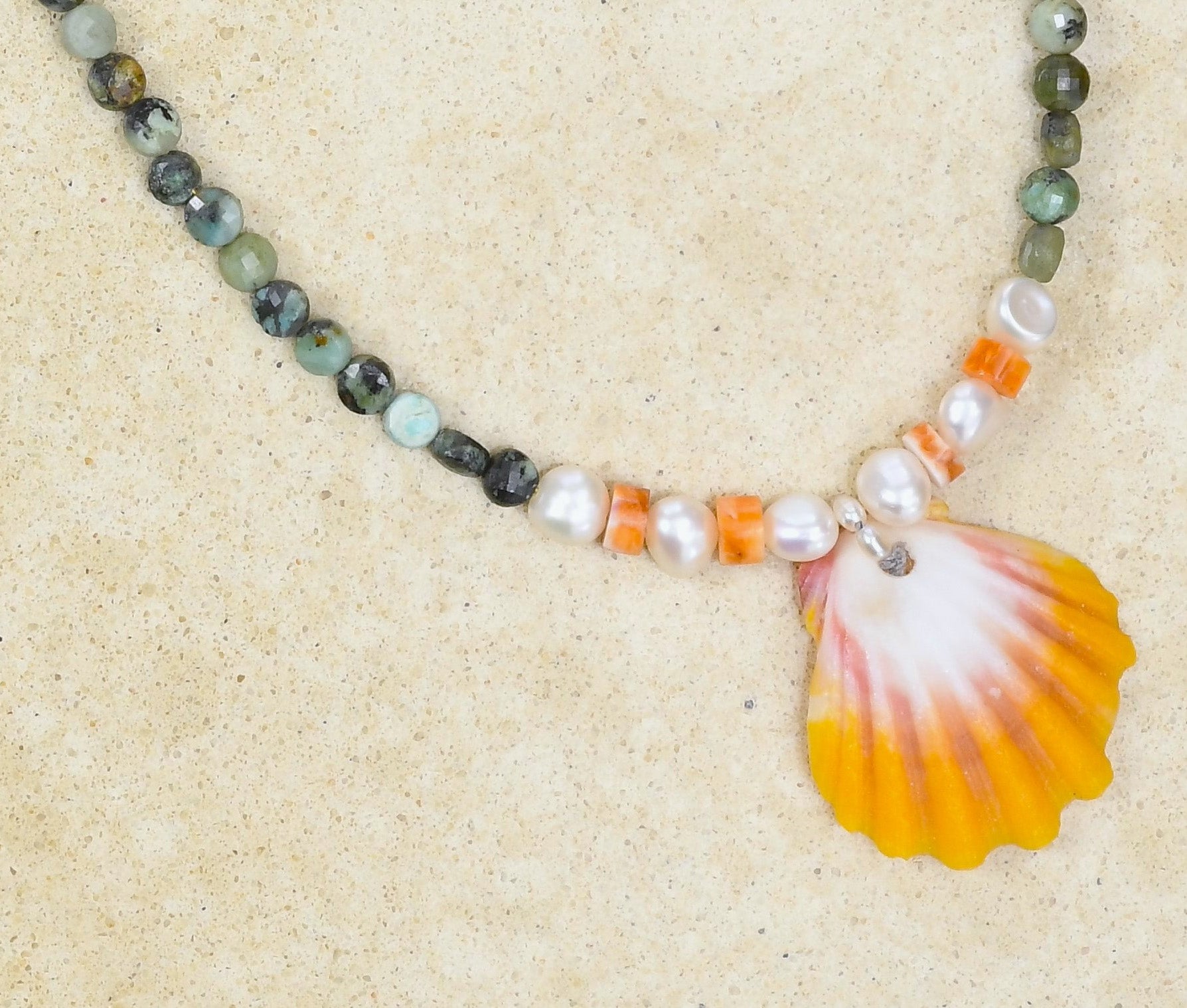 💙Original design Gemstone Lei with 4 different gemstones and single sunrise shell