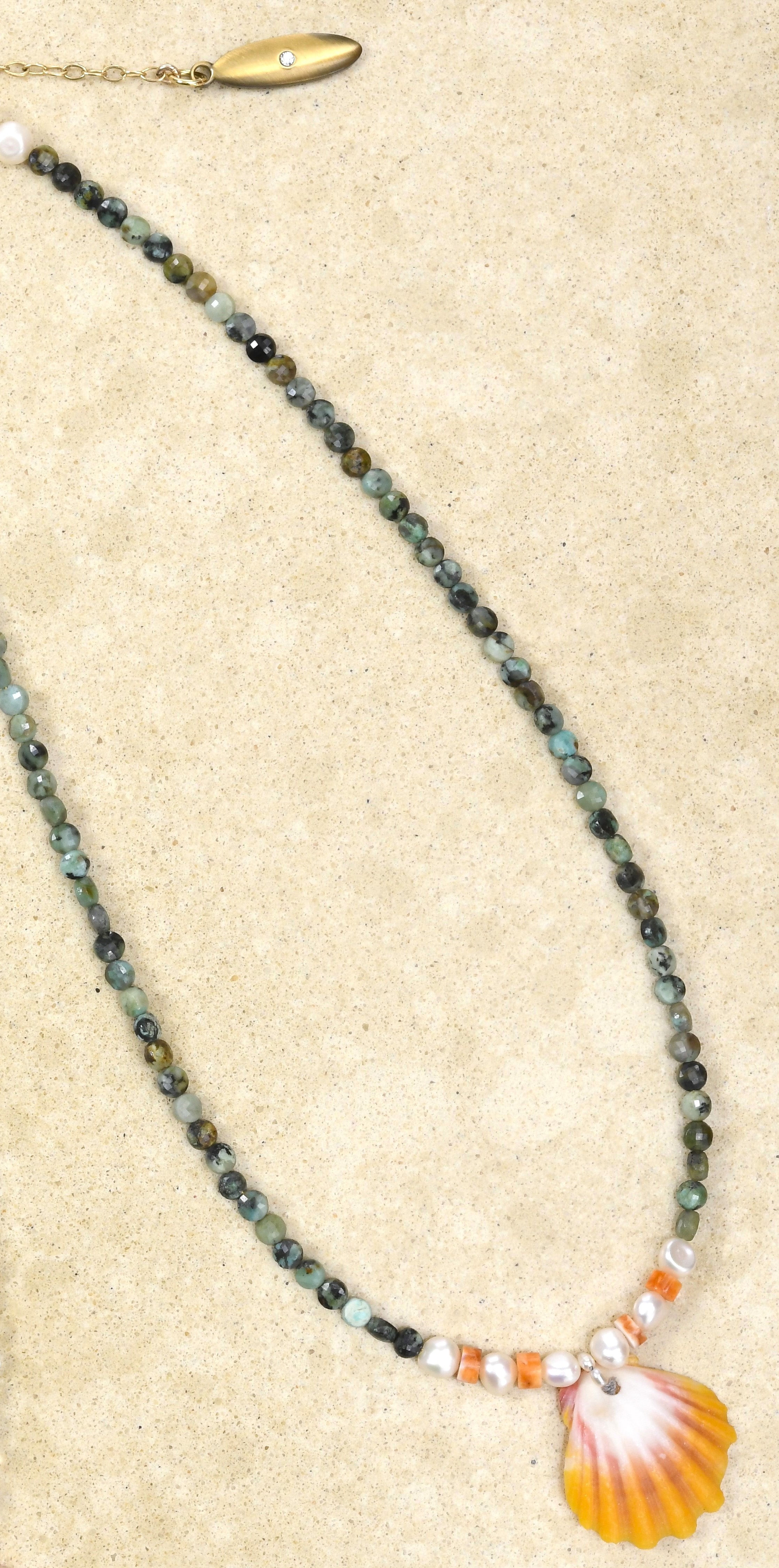💙Original design Gemstone Lei with 4 different gemstones and single sunrise shell
