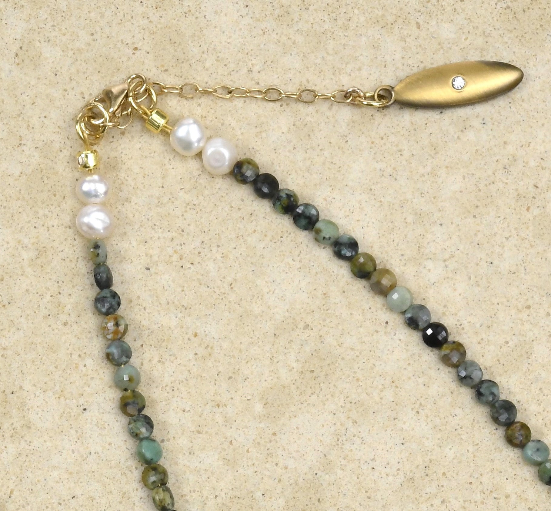 💙Original design Gemstone Lei with 4 different gemstones and single sunrise shell