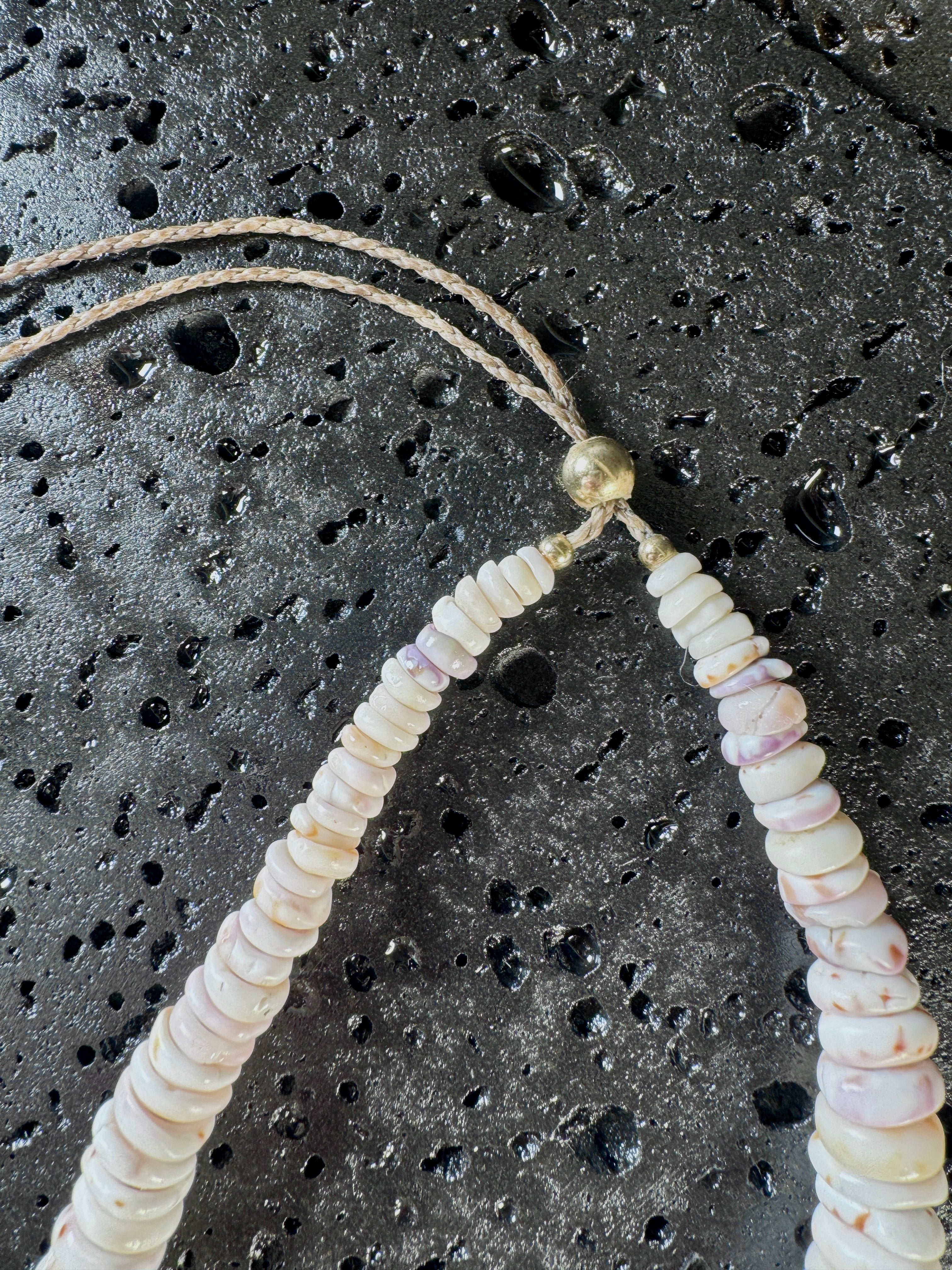Unisex Rat Cone Pu·ka /ˈpo͞okə lei