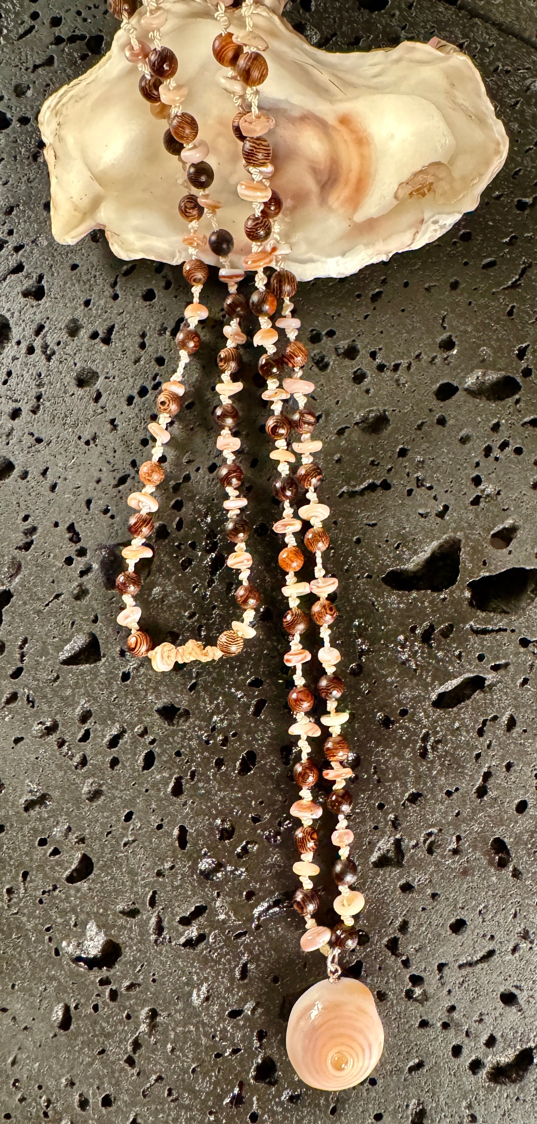Mālā-like loves Moonstone Pu·ka /ˈpo͞okə