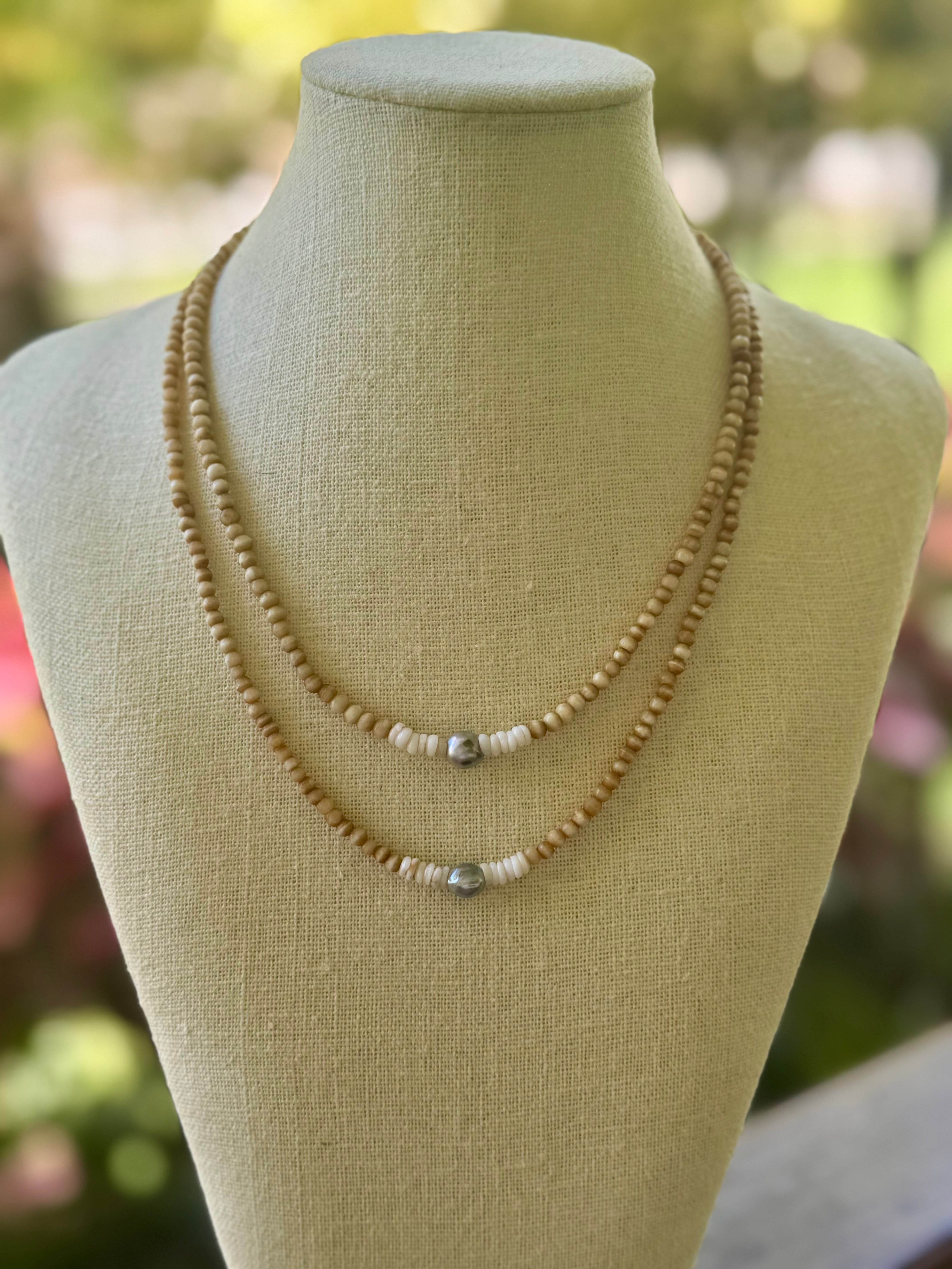 "All about Blondes" Necklace