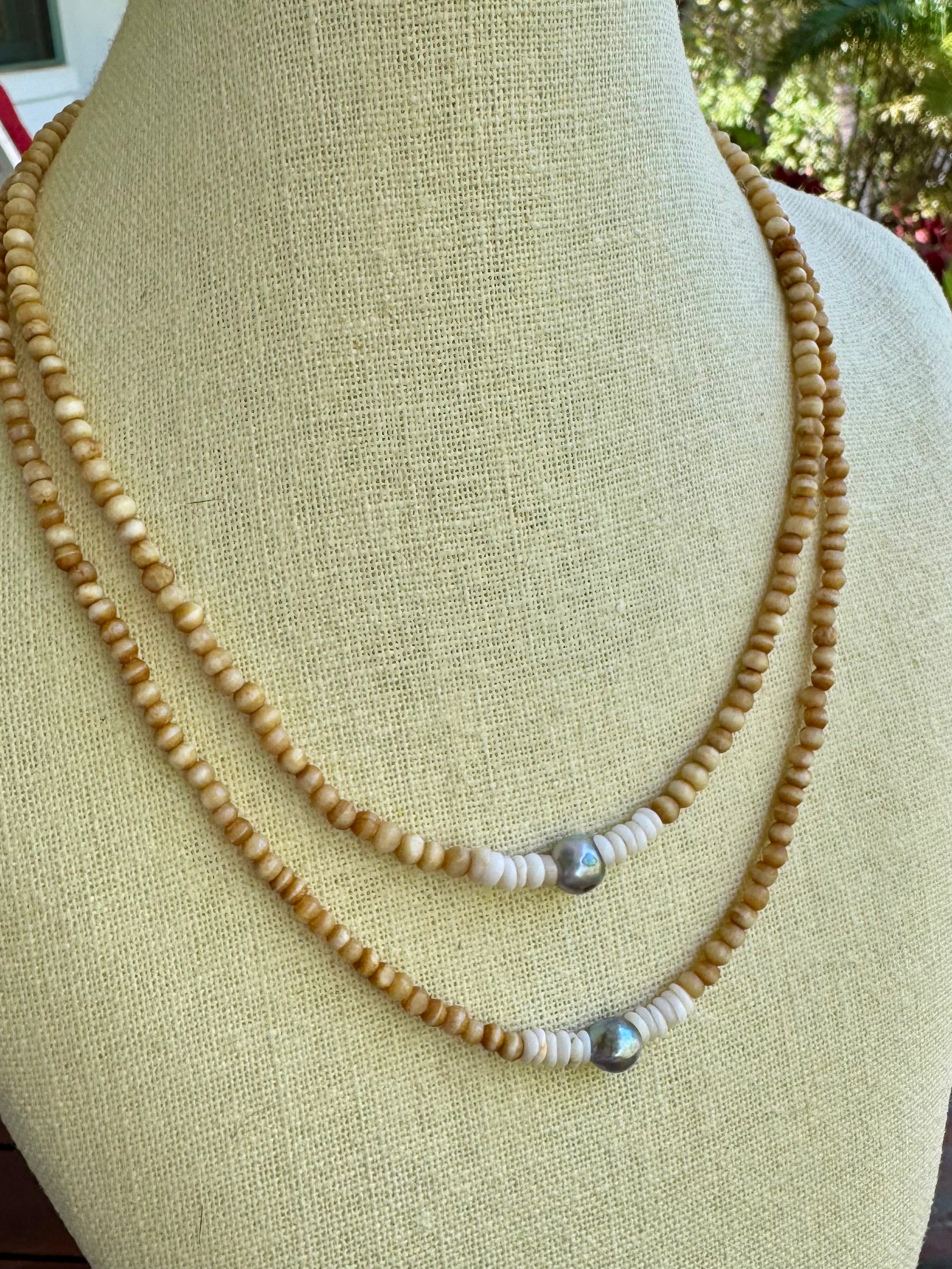 "All about Blondes" Necklace