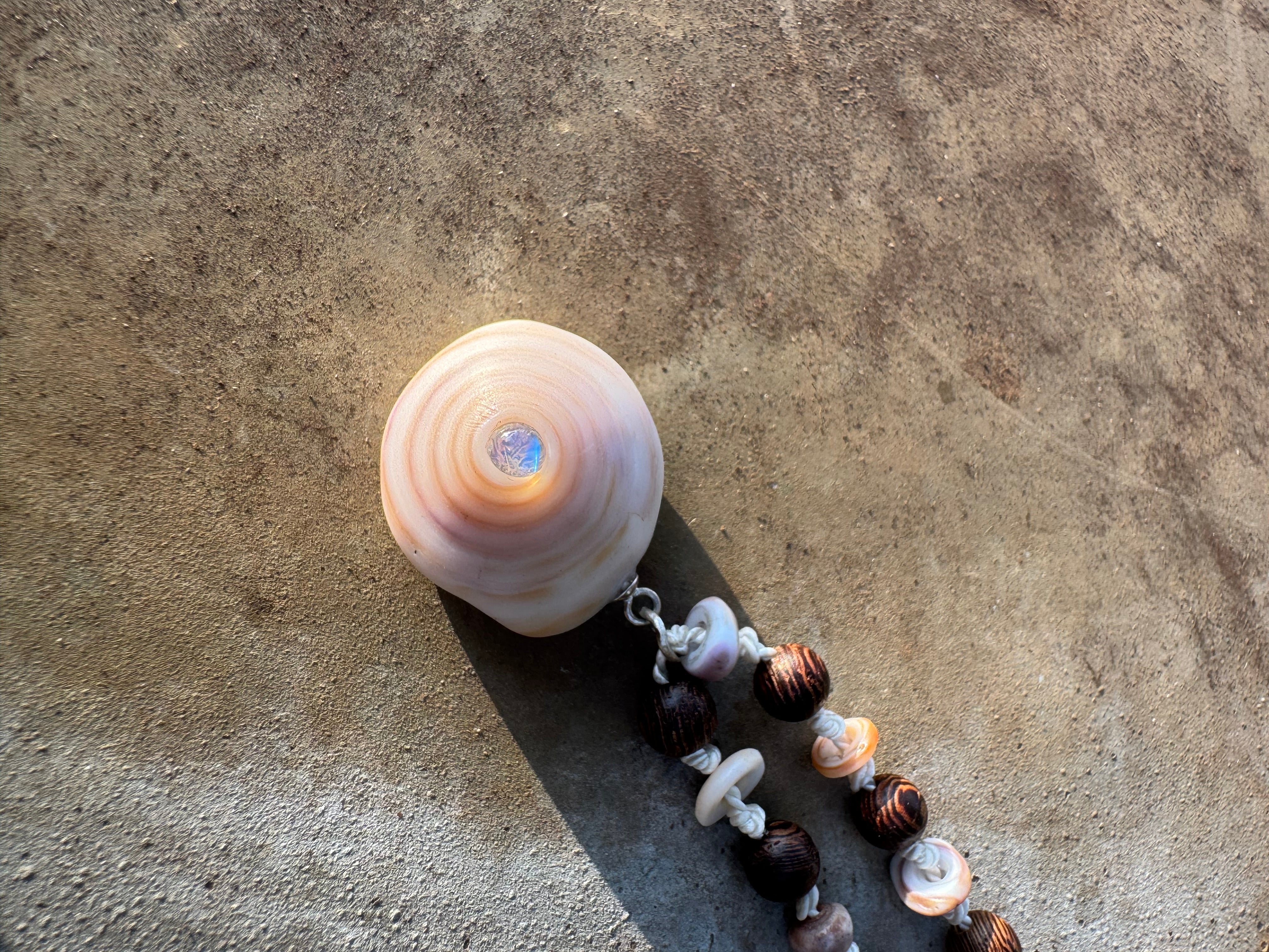 Mālā-like loves Moonstone Pu·ka /ˈpo͞okə