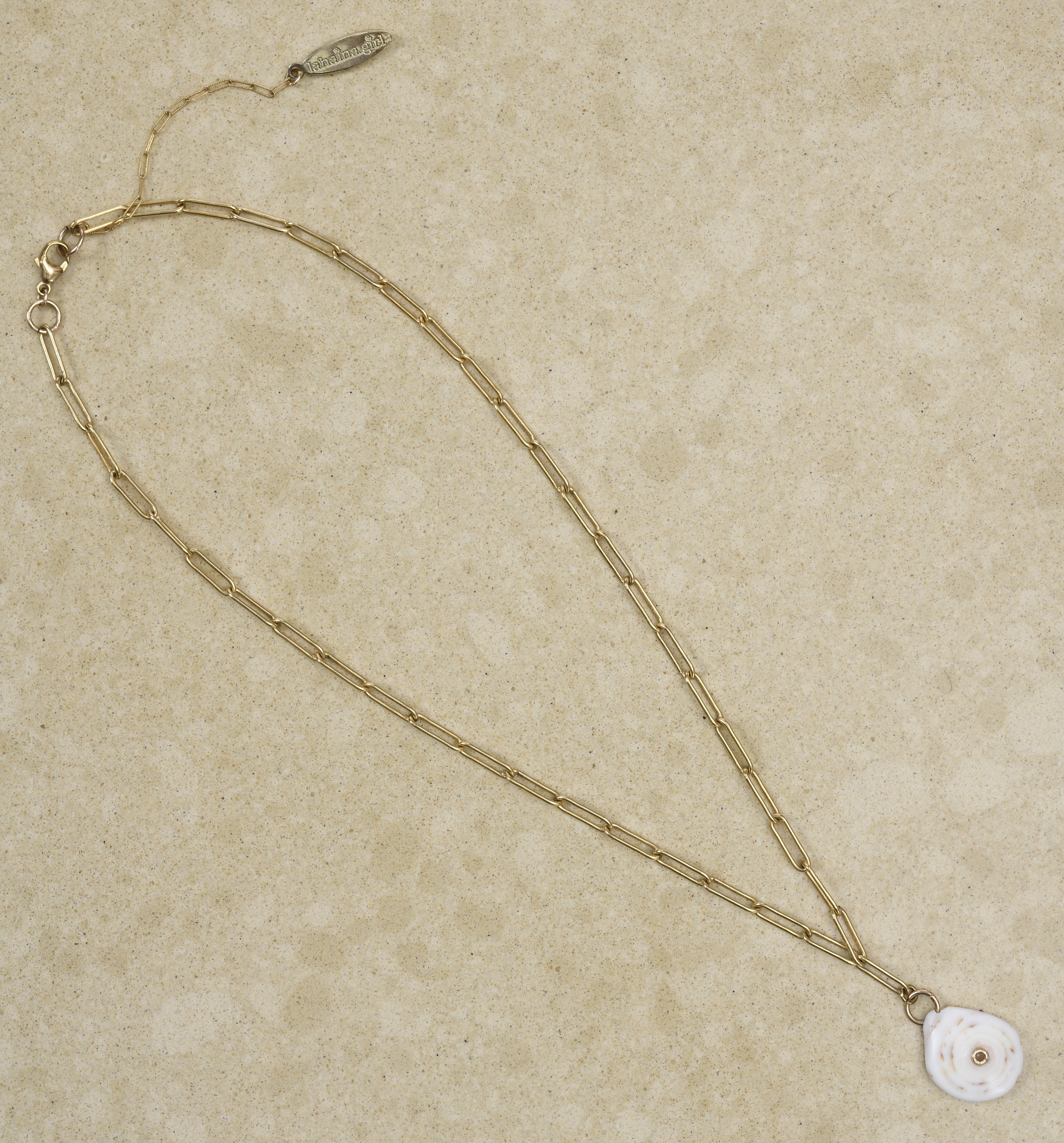 White pu-ka with signature Lahaina Girl accent