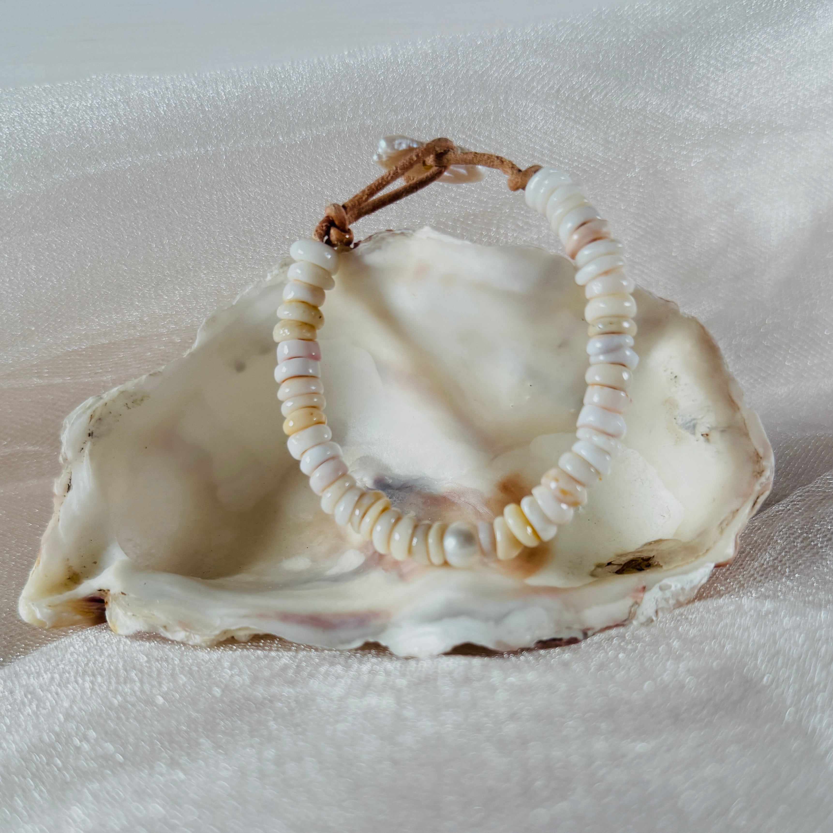 Sweet Puka [ˈpo͞okə] Bracelet