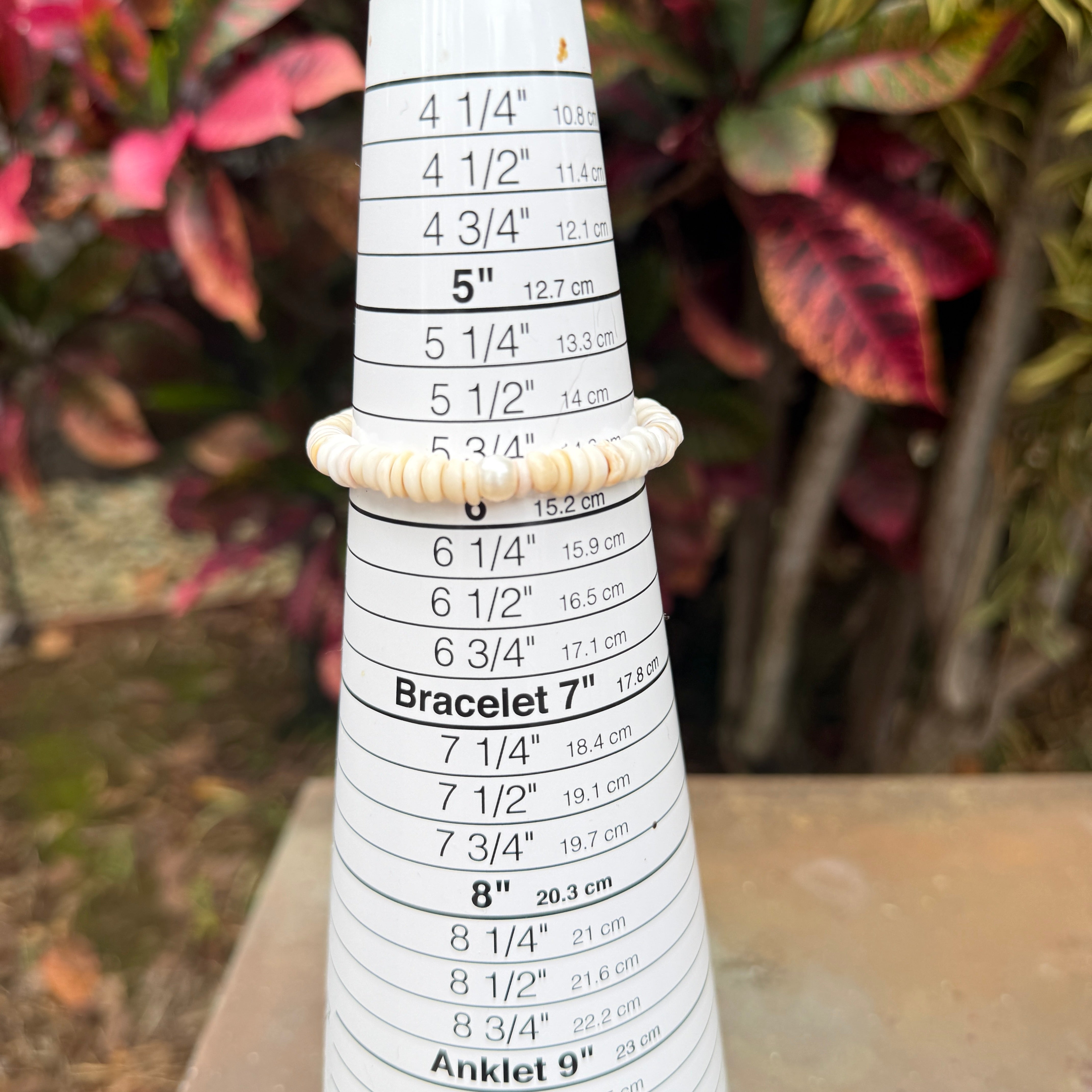 Sweet Puka [ˈpo͞okə] Bracelet